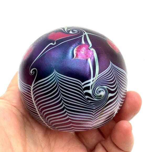 Grant and Randolph Studios deep Cabot Blue swirl and red heart design paperweigh - Picture 3 of 8